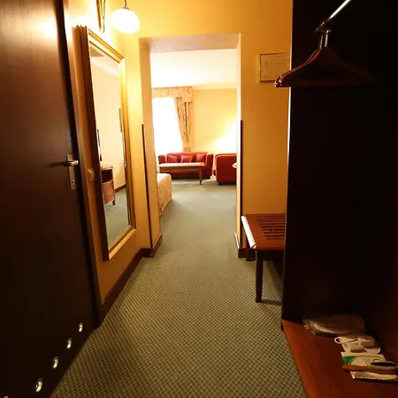 Navaria Nova 4*