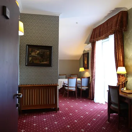 Szálloda Navaria Nova 4*