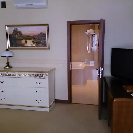 Navaria Nova Szálloda 4*